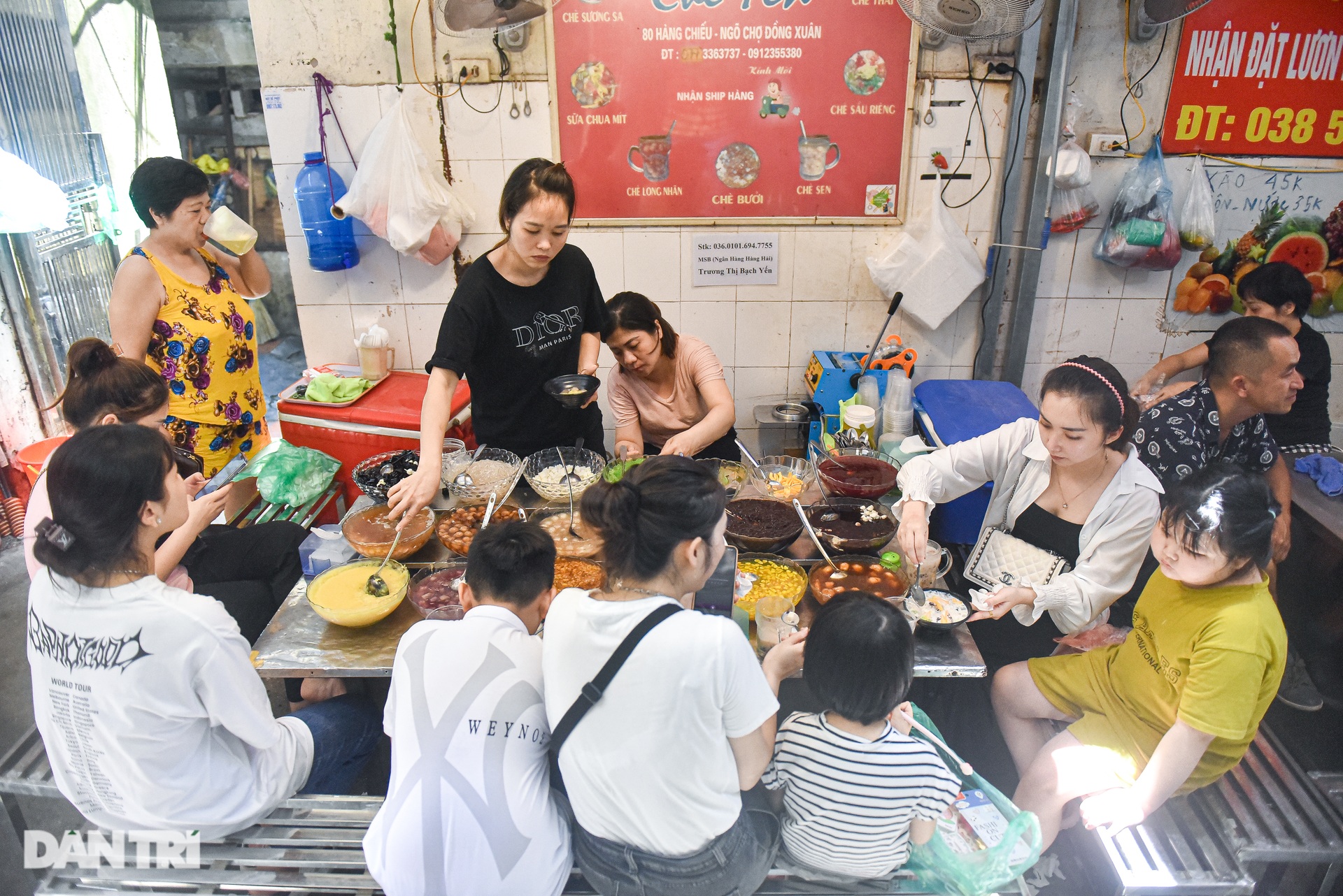 Lạc vào ngõ ẩm thực giữa lòng phố cổ, chỉ 100.000 đồng đã no căng bụng - 22 Lạc vào ngõ ẩm thực giữa lòng phố cổ, chỉ 100.000 đồng đã no căng bụng - 22