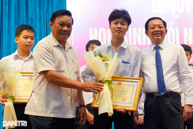 Giáo sư về Bình Định làm việc sẽ được hỗ trợ một lần 400 triệu đồng