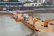 Thông quan trở lại lối mở cầu phao biên giới ở Móng Cái