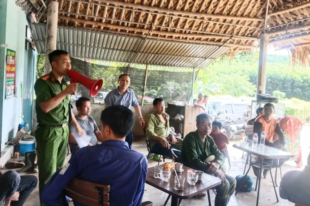 Vụ nam thanh niên mất tích khi đi bắt ong: Thi thể được tìm thấy ở vườn keo - 1