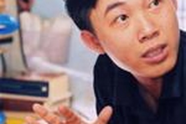 Lê Quang Nẫm nhận giải thưởng Viện Toán Courant