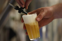 Hy hữu: Người đàn ông thoát án phạt thổi nồng độ cồn vì cơ thể tự lên men