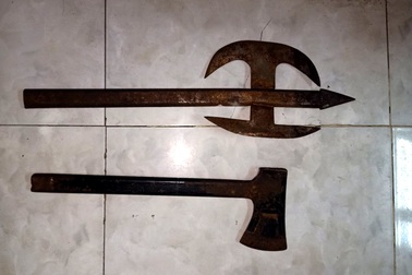 Bắt nhóm thanh niên chém người loạn xạ trong lúc đi mua bia