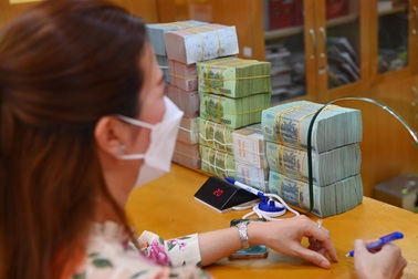 Ngân hàng ồ ạt báo lãi "khủng", có lo nguy cơ ảo vì một chi tiết?