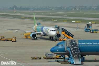 Giá vé máy bay đến TPHCM tăng mạnh đợt nghỉ lễ 30/4