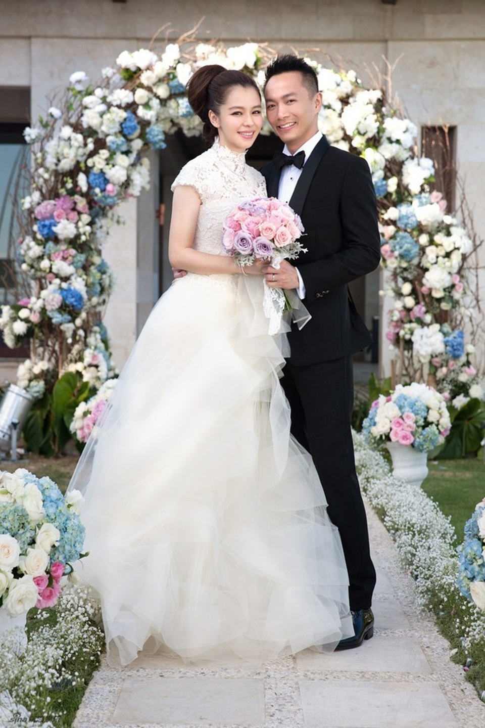 Từ Nhược Tuyên: Từ nữ hoàng ảnh nóng tới vợ hai của đại gia giàu có - 8 Từ Nhược Tuyên: Từ nữ hoàng ảnh nóng tới vợ hai của đại gia giàu có - 8