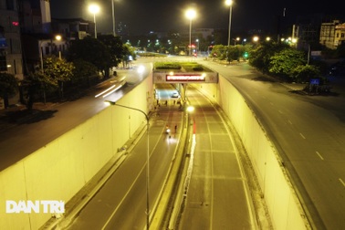 Hà Nội: Công nhân thâu đêm sửa chữa hầm Kim Liên