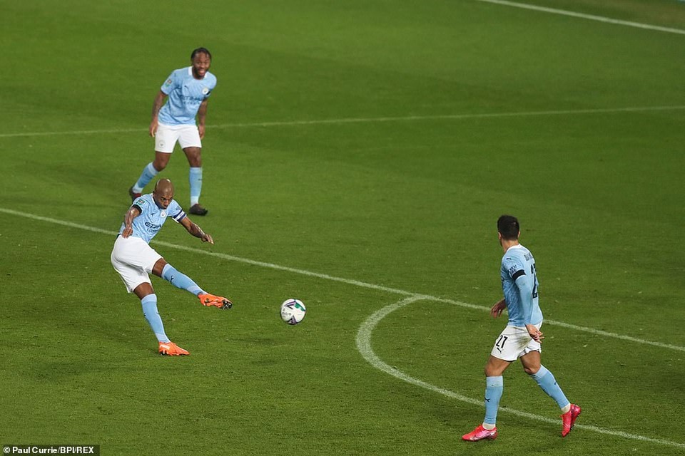 Những khoảnh khắc Man City quật ngã Man Utd tại Old Trafford - 7 Những khoảnh khắc Man City quật ngã Man Utd tại Old Trafford - 7
