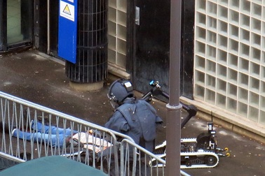 Đồn cảnh sát Paris bị tấn công, 1 năm sau vụ thảm sát Charlie Hebdo