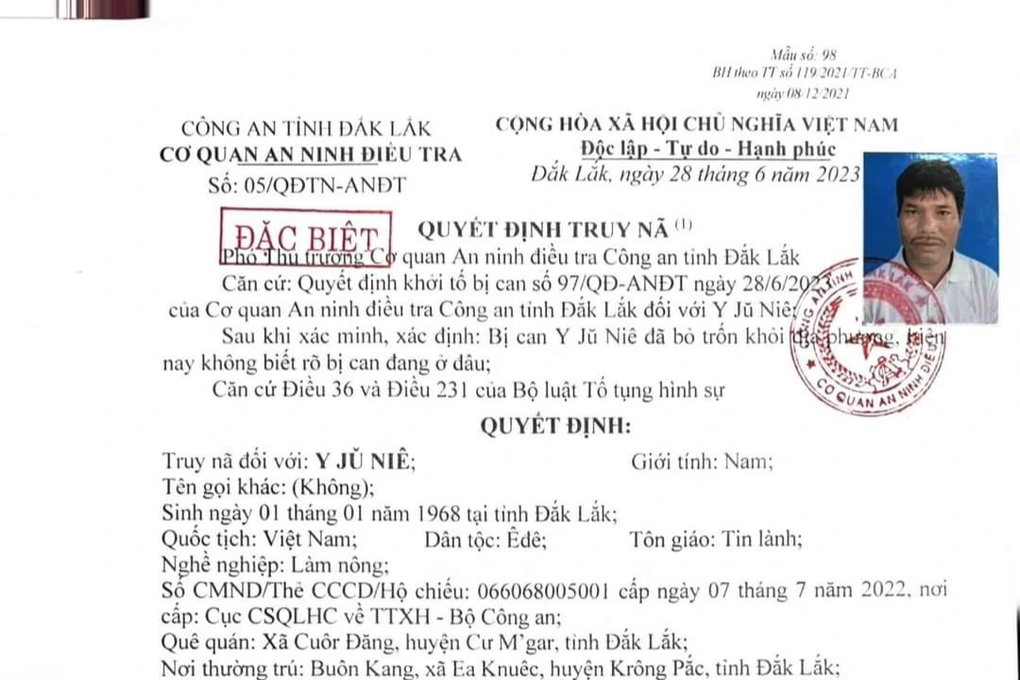 Vụ khủng bố tại Đắk Lắk: Chi tiết nhận dạng 6 đối tượng bị truy nã đặc biệt - 7 Vụ khủng bố tại Đắk Lắk: Chi tiết nhận dạng 6 đối tượng bị truy nã đặc biệt - 7