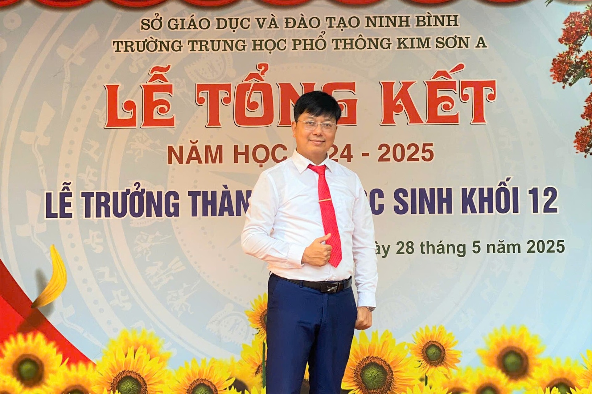 Bộ 3 thầy cô trường làng “mát tay” với thủ khoa - 3 Bộ 3 thầy cô trường làng “mát tay” với thủ khoa - 3