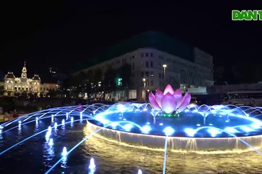 360 độ quanh đài phun nước phố đi bộ Nguyễn Huệ