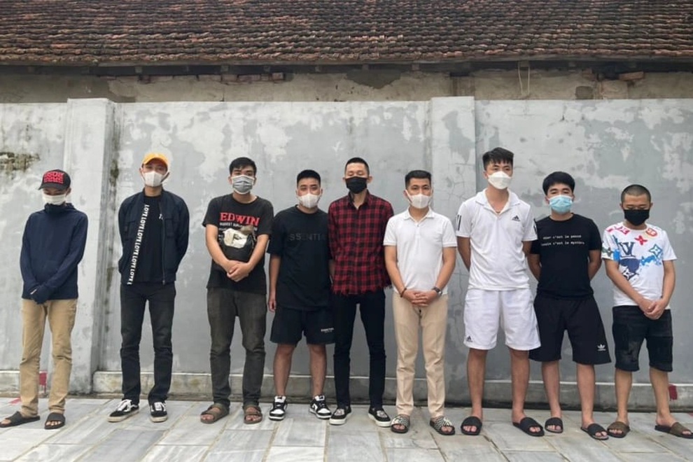 Triệt phá sòng bài online liên tỉnh với số tiền giao dịch hơn 50 tỷ đồng - 1 Triệt phá sòng bài online liên tỉnh với số tiền giao dịch hơn 50 tỷ đồng - 1