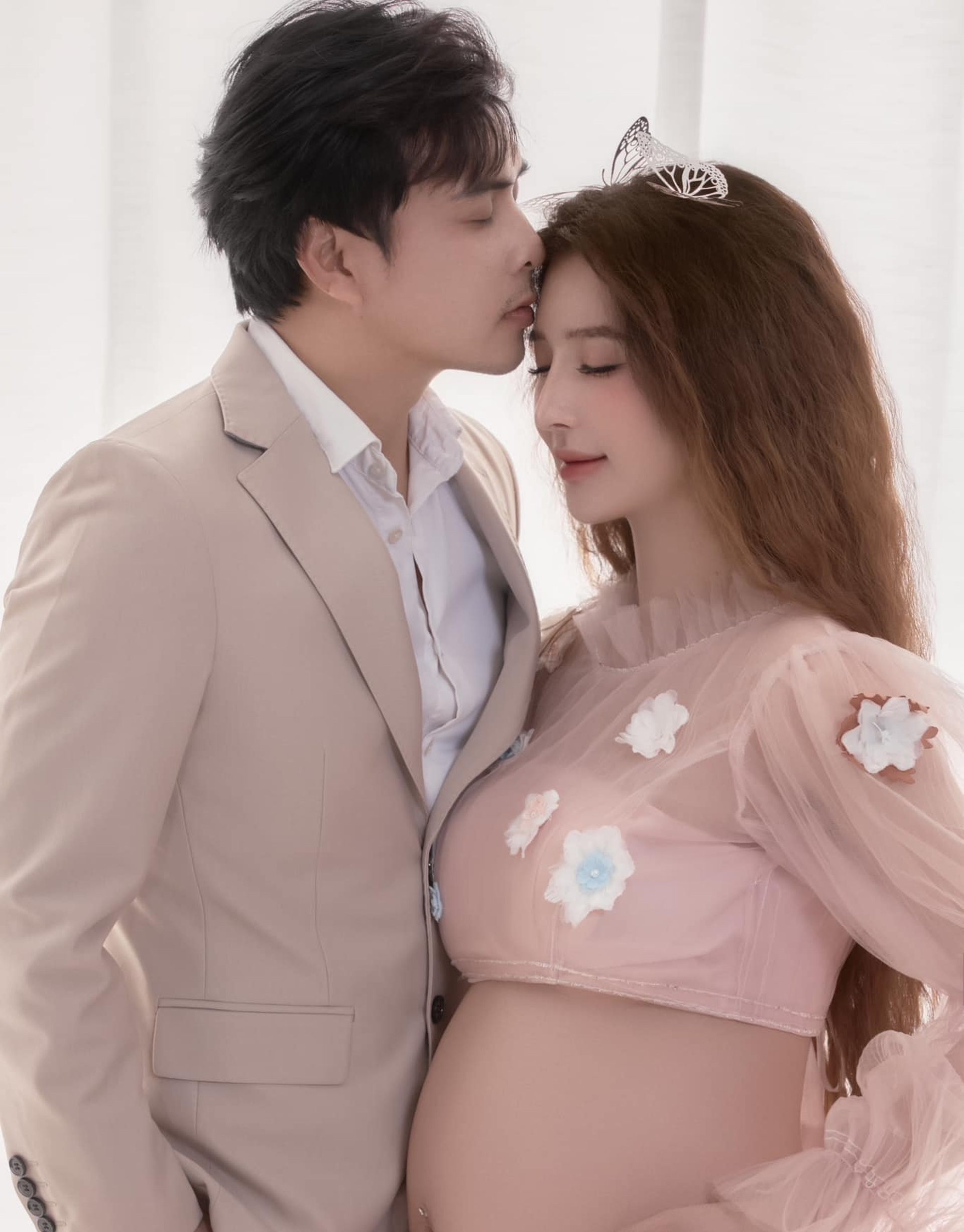 Hồ Quang Hiếu tuổi 42: Viên mãn bên vợ kém 17 tuổi, bỡ ngỡ làm bố bỉm sữa - 7