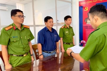 Vụ khởi tố 2 nguyên phó chủ tịch huyện ở Bạc Liêu: Bắt thêm một cán bộ