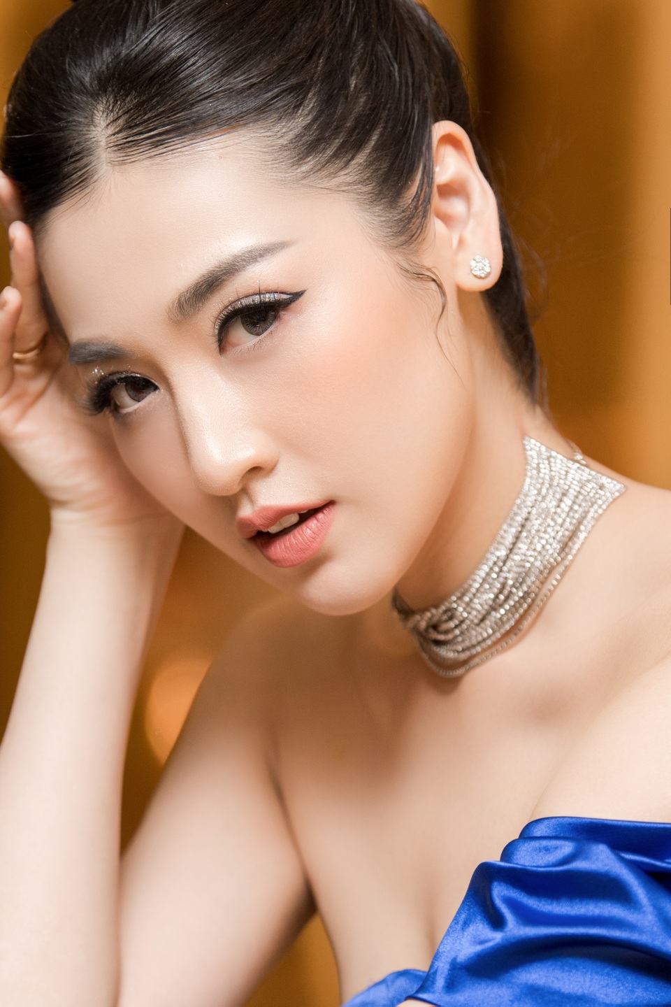 Á hậu Tú Anh có bao nhiêu tiền đều tích cóp cho con, không tốn vào hàng hiệu - 7 Á hậu Tú Anh có bao nhiêu tiền đều tích cóp cho con, không tốn vào hàng hiệu - 7