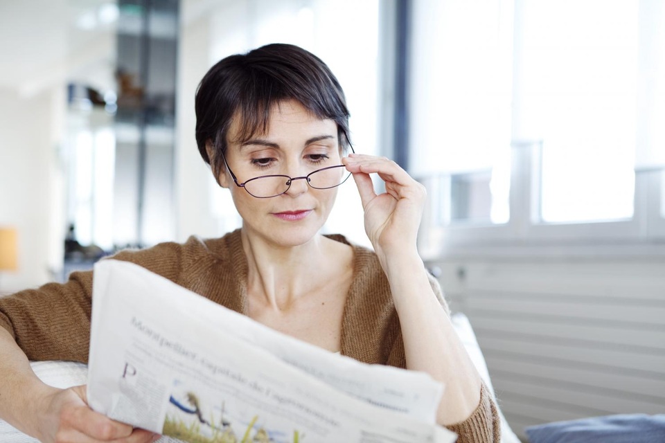 Món quà ý nghĩa để cải thiện sức khỏe thị lực của mẹ: Kính đa tròng Essilor - 2 Món quà ý nghĩa để cải thiện sức khỏe thị lực của mẹ: Kính đa tròng Essilor - 2