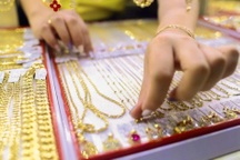 Giá vàng miếng sụt nhẹ, vẫn trên 102 triệu đồng/lượng