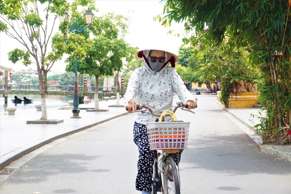 Ám ảnh Covid-19, phố cổ Hội An vắng lặng như tờ - 2 Ám ảnh Covid-19, phố cổ Hội An vắng lặng như tờ - 2