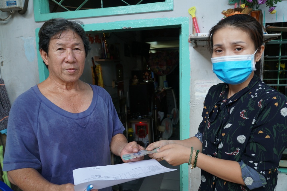 Tôi phải dùng tiền hỗ trợ tiết kiệm, không xài hoang phí - 2 Tôi phải dùng tiền hỗ trợ tiết kiệm, không xài hoang phí - 2