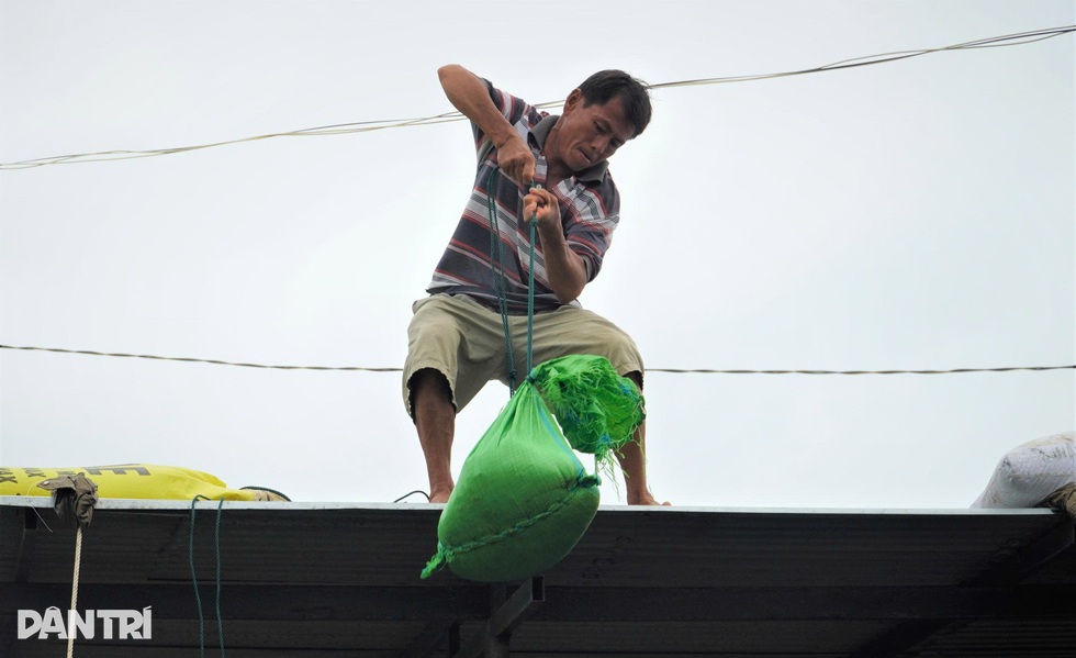 Kalmaegi sắp đổ bộ, người dân lo tái diễn kịch bản bão năm 2020 - 2 Kalmaegi sắp đổ bộ, người dân lo tái diễn kịch bản bão năm 2020 - 2