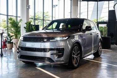 Chi tiết Range Rover Sport 2026 giá khởi điểm gần 6 tỷ đồng tại Việt Nam