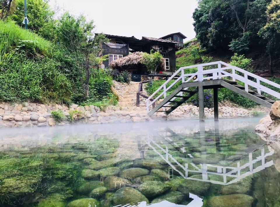 “Mê mẩn” suối khoáng nóng được ví như “tiểu Bali” trên đất Yên Bái - 8 “Mê mẩn” suối khoáng nóng được ví như “tiểu Bali” trên đất Yên Bái - 8