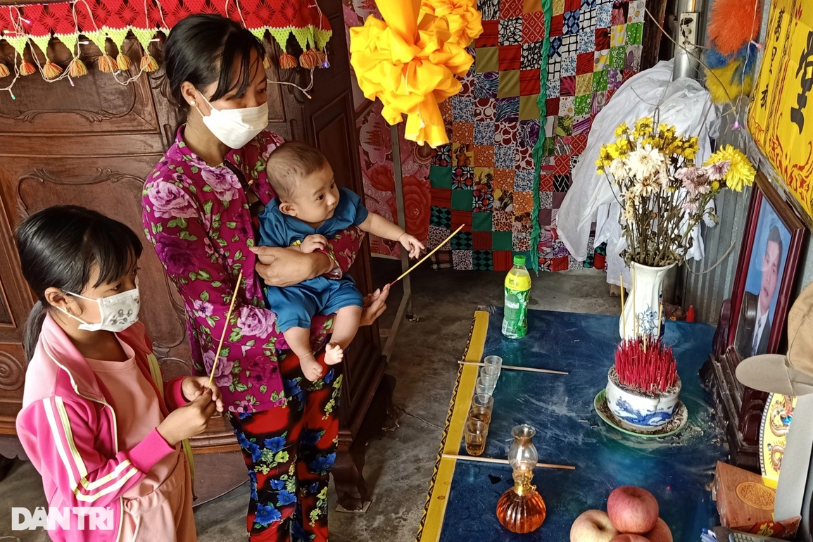 Covid-19 cướp mất cha, hai con thơ trước cảnh đói cơm, khát sữa, thất học - 1 Covid-19 cướp mất cha, hai con thơ trước cảnh đói cơm, khát sữa, thất học - 1