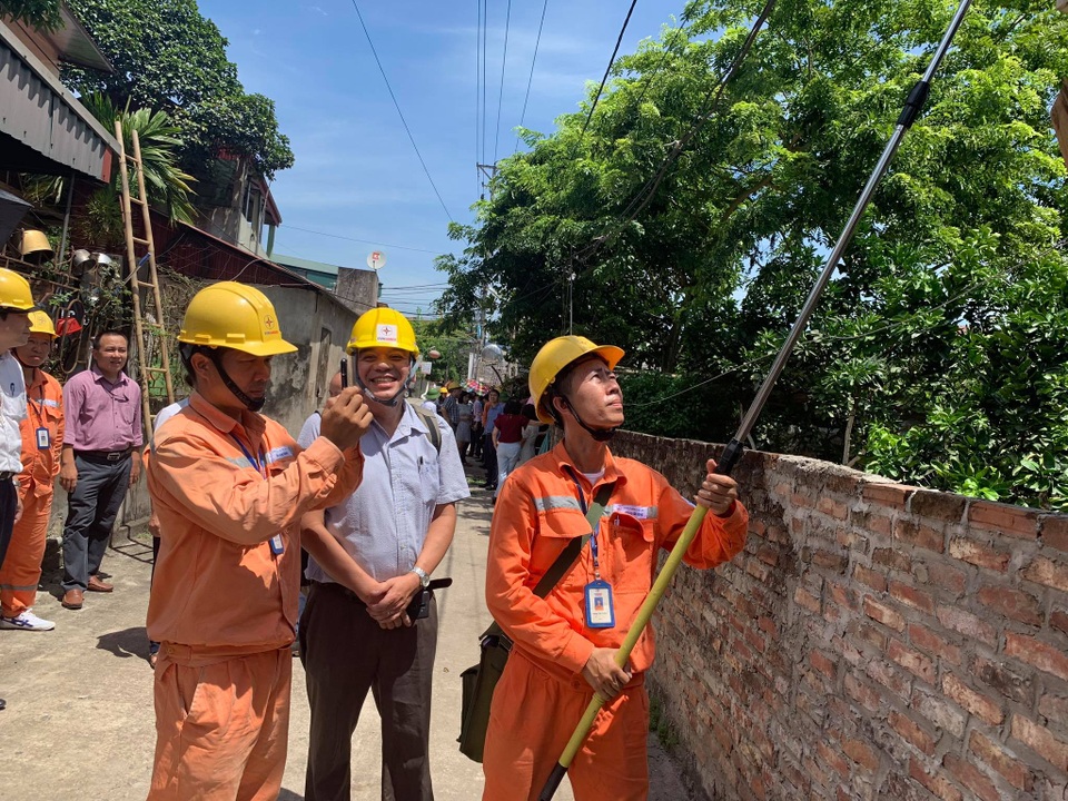 Tổng cục Thống kê: Tháng 7 tới, tiền điện sẽ làm tăng chỉ số giá tiêu dùng - 1 Tổng cục Thống kê: Tháng 7 tới, tiền điện sẽ làm tăng chỉ số giá tiêu dùng - 1