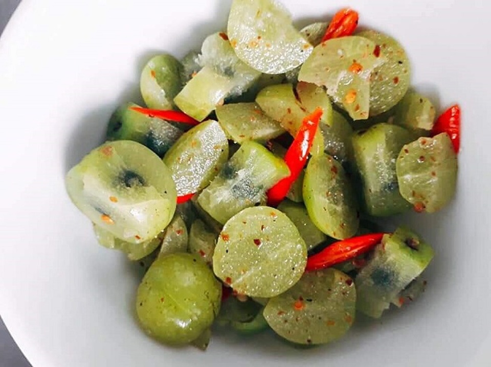 Quả “khổ trước sướng sau” mọc hoang đầy rừng, giờ “lên đời” có giá nửa triệu đồng/kg - 3 Quả “khổ trước sướng sau” mọc hoang đầy rừng, giờ “lên đời” có giá nửa triệu đồng/kg - 3