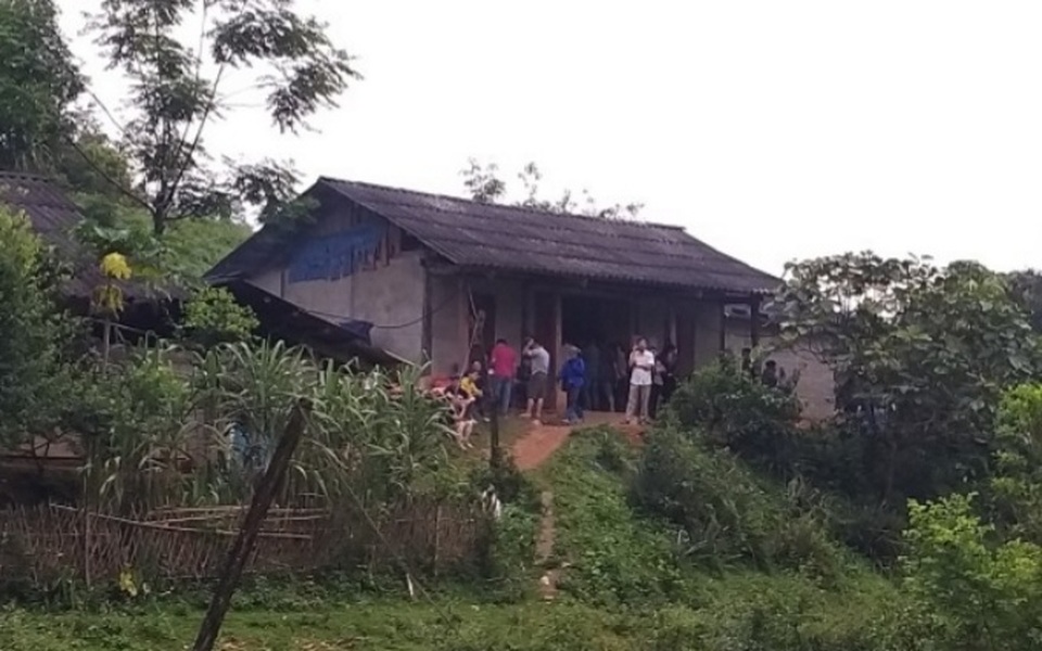 Mẹ lao xuống sông cứu con, cả 2 cùng đuối nước thương tâm - 1