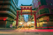 Hậu quả "thương chiến" ngày càng nặng nề:  Các nhà máy Trung Quốc liên tiếp thu hẹp qui mô