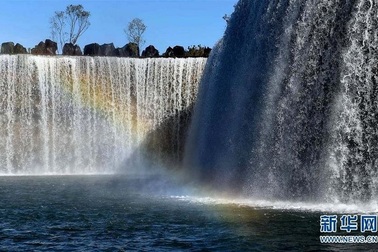 Thác nước nhân tạo lớn nhất châu Á mở cửa đón khách