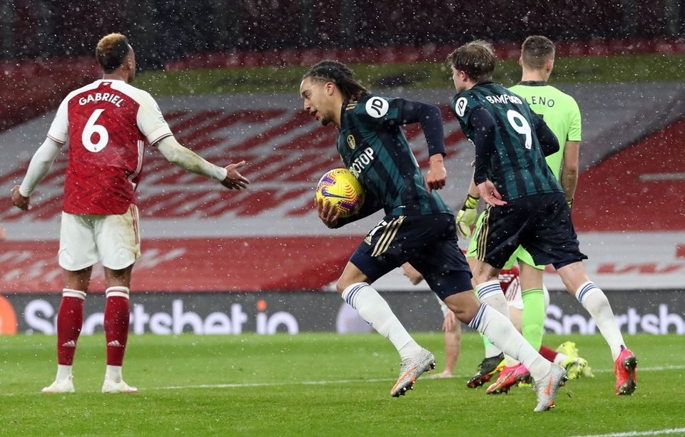 Aubameyang thăng hoa rực rỡ, Arsenal vượt mặt Leeds - 14 Aubameyang thăng hoa rực rỡ, Arsenal vượt mặt Leeds - 14