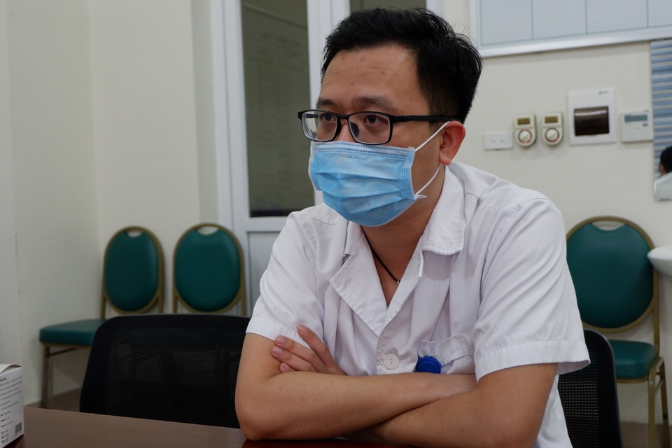 3 giờ đồng hồ đỡ đẻ cho sản phụ mắc Covid-19 trên tuyến đầu chống dịch - 2 3 giờ đồng hồ đỡ đẻ cho sản phụ mắc Covid-19 trên tuyến đầu chống dịch - 2