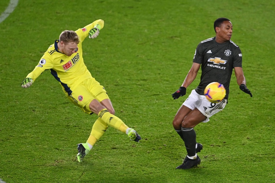 Những khoảnh khắc Man Utd vượt ải Bramall Lane thành công - 8