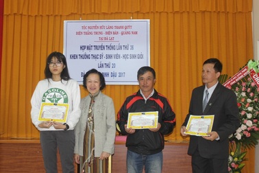 Bà giáo say mê với công tác khuyến học