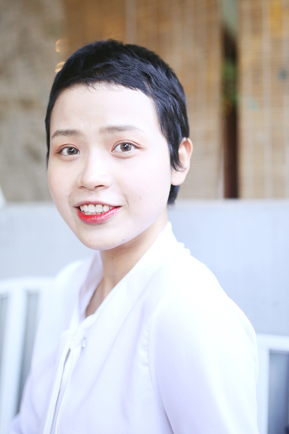 Nữ sinh Ngoại thương mắc ung thư vú tái xuất xinh đẹp và đầy nghị lực - 2 Nữ sinh Ngoại thương mắc ung thư vú tái xuất xinh đẹp và đầy nghị lực - 2