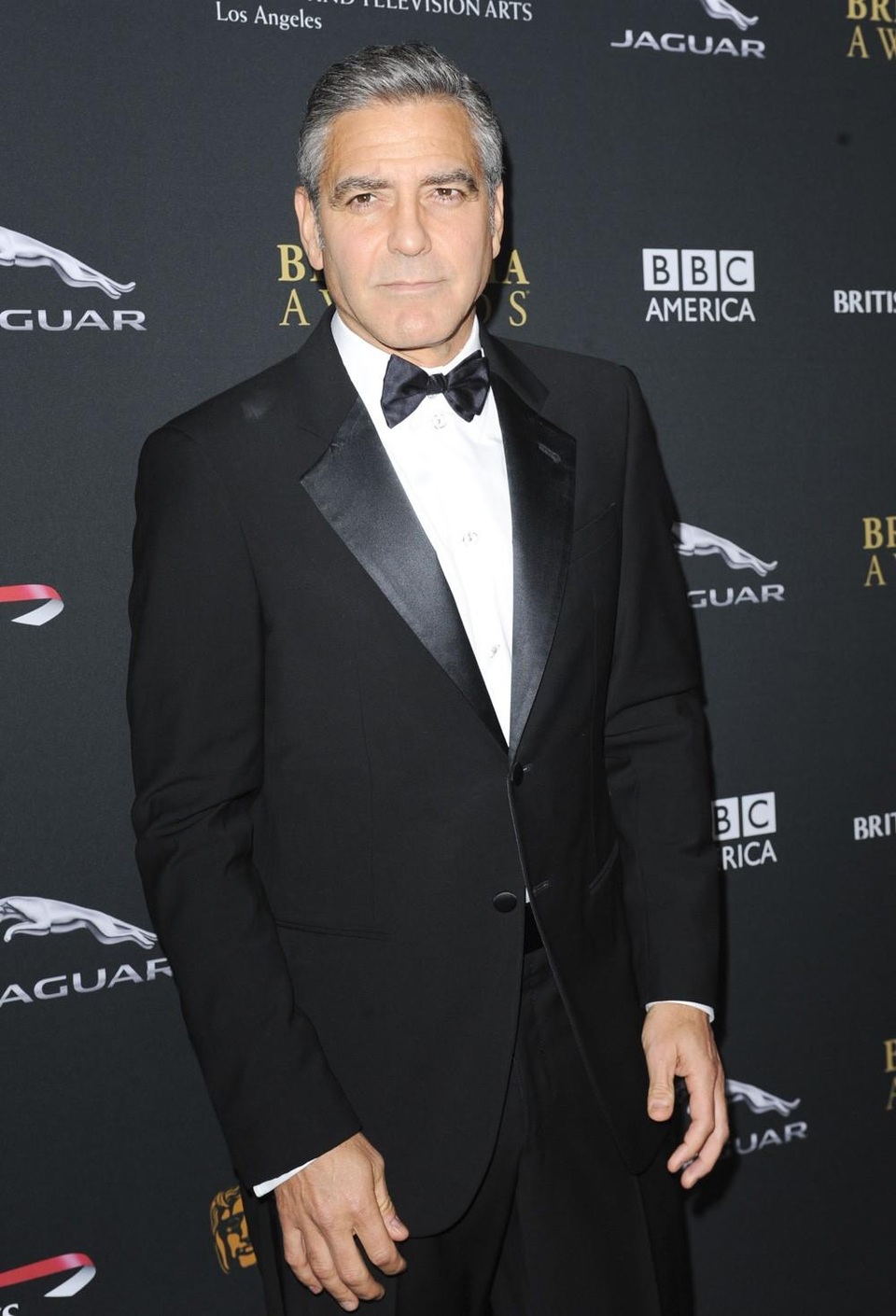 Tài tử George Clooney gây bất ngờ khi tiết lộ khả năng may vá - 2 Tài tử George Clooney gây bất ngờ khi tiết lộ khả năng may vá - 2
