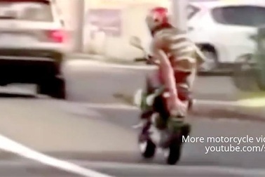 Vận rủi khi giỡn mặt cảnh sát