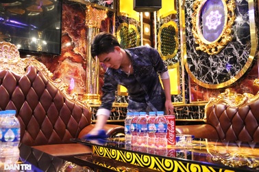 Chủ quán karaoke ở Hà Nội: Chi 4 tỷ đồng "gồng gánh" quán trong một năm