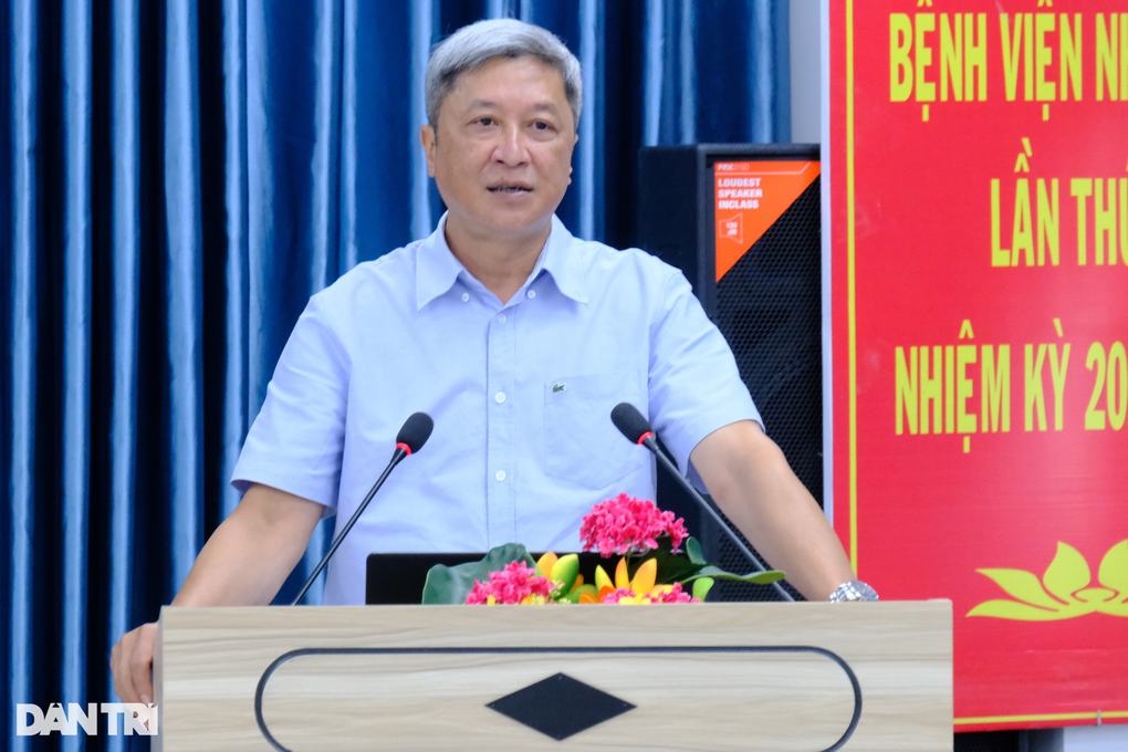 Sở Y tế TPHCM: Nhiều bác sĩ quên bài điều trị sốt xuất huyết - 5 Sở Y tế TPHCM: Nhiều bác sĩ quên bài điều trị sốt xuất huyết - 5