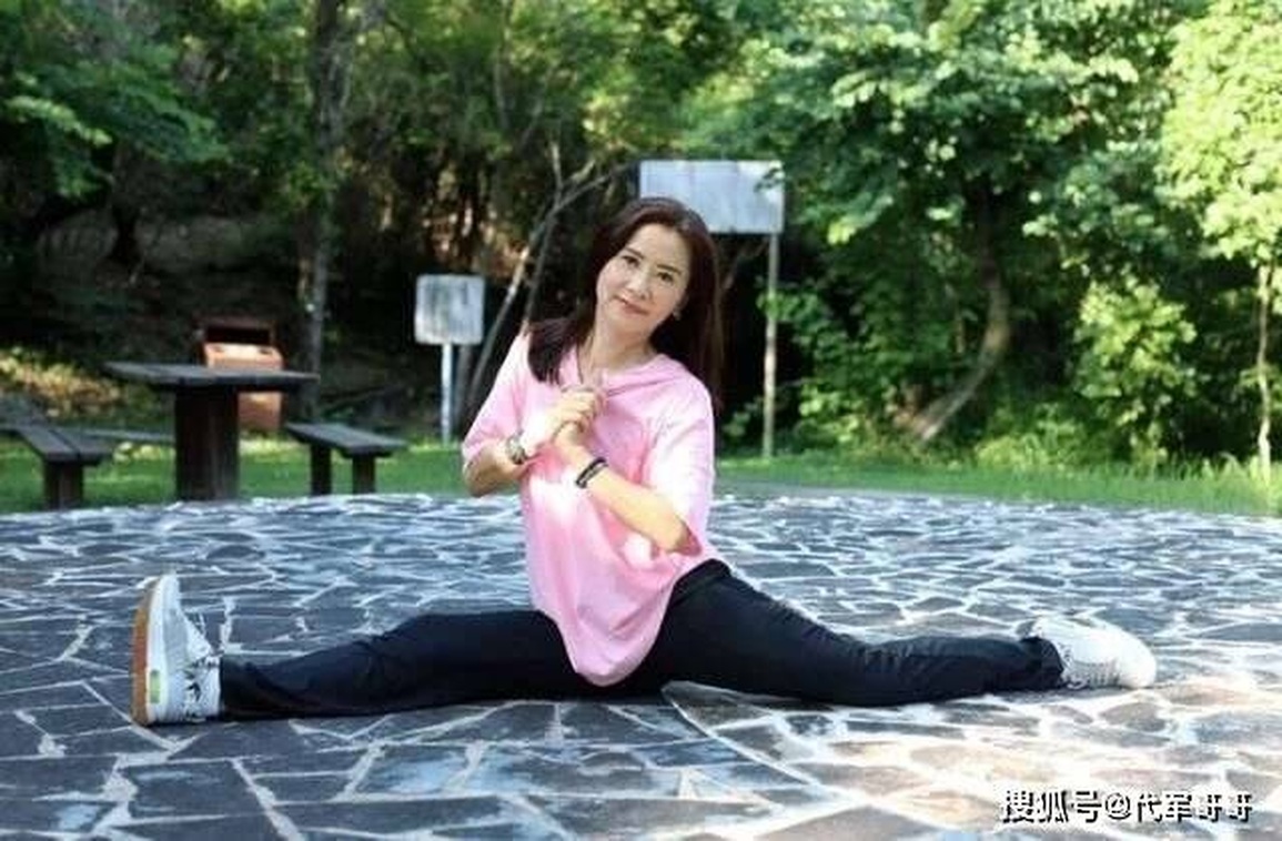 Mỹ nhân một thời của TVB Chúc Văn Quân đột ngột qua đời - 2 Mỹ nhân một thời của TVB Chúc Văn Quân đột ngột qua đời - 2