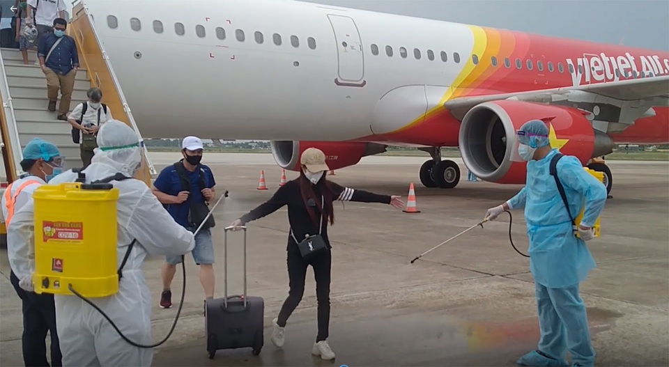 Hạnh phúc sau những chuyến bay hồi hương - 3 Hạnh phúc sau những chuyến bay hồi hương - 3
