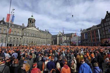 “Biển” người Hà Lan tụ họp chào đón hoàng tử lên ngôi