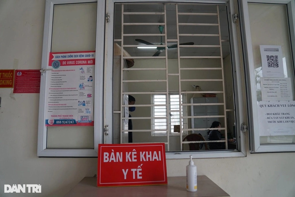 Bến xe vắng khách, cửa ngõ Thủ đô thông thoáng chiều ngày cuối năm 2021 - 20 Bến xe vắng khách, cửa ngõ Thủ đô thông thoáng chiều ngày cuối năm 2021 - 20