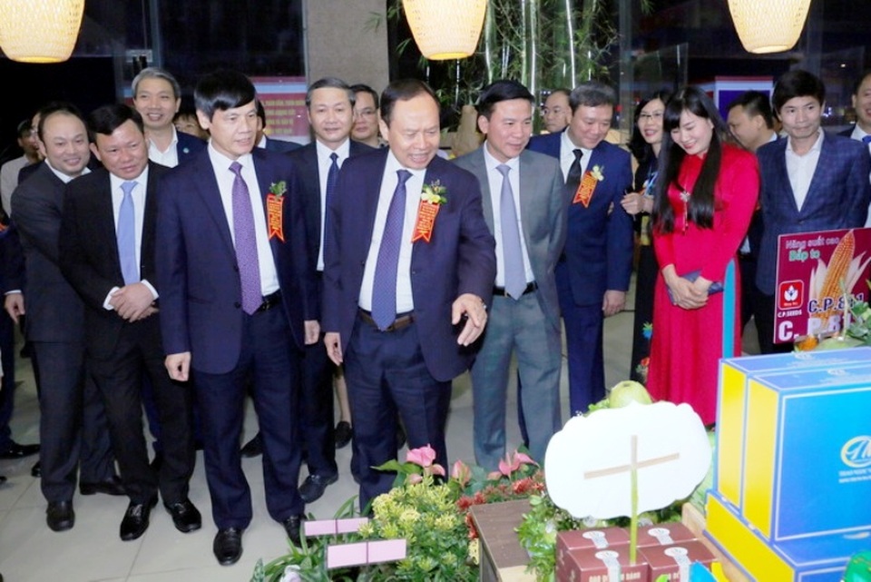 Khai mạc Hội chợ - Triển lãm thành tựu kinh tế - xã hội tỉnh Thanh Hóa giai đoạn 2015-2020 - 2 Khai mạc Hội chợ - Triển lãm thành tựu kinh tế - xã hội tỉnh Thanh Hóa giai đoạn 2015-2020 - 2
