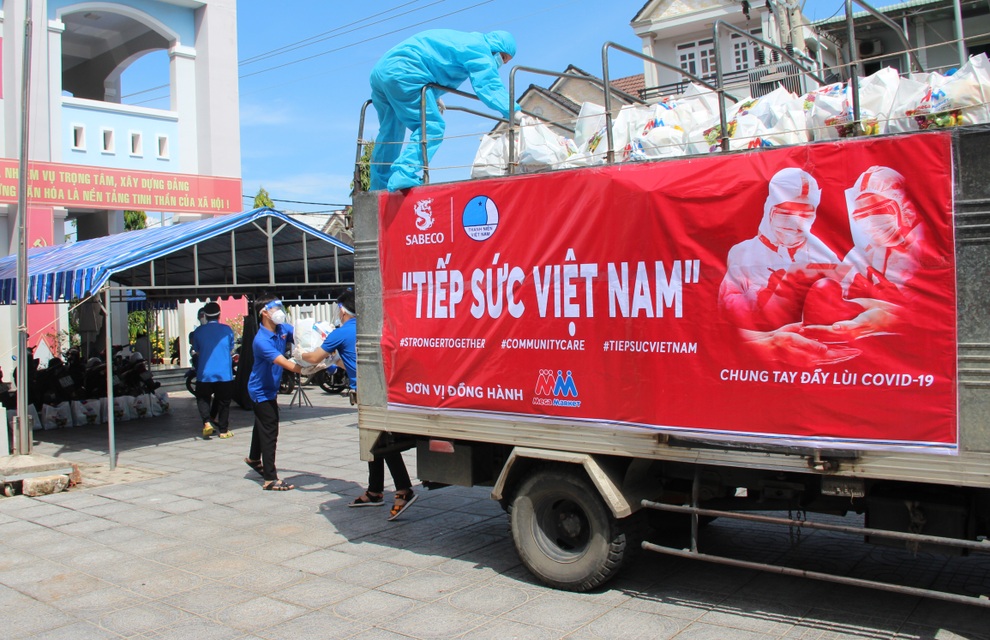 Tiếp sức Việt Nam tới tuyến đầu chống dịch - 3 Tiếp sức Việt Nam tới tuyến đầu chống dịch - 3
