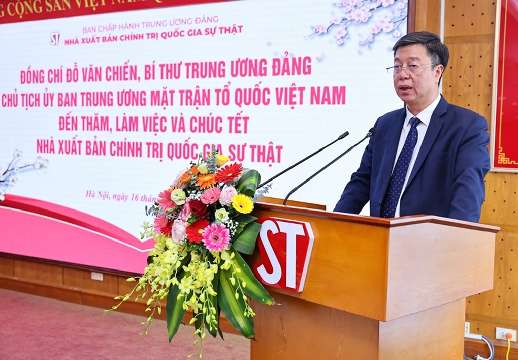 Chủ tịch Ủy ban TW MTTQ Việt Nam thăm NXB Chính trị quốc gia Sự thật - 1 Chủ tịch Ủy ban TW MTTQ Việt Nam thăm NXB Chính trị quốc gia Sự thật - 1