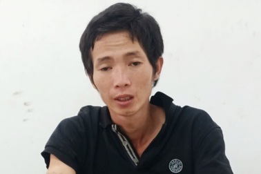 Người đàn ông đột nhập tiệm tạp hóa trộm 7 thùng bia và bịch khô bò